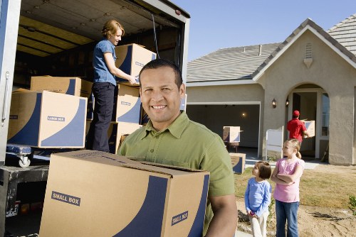 House move logistics with a moving truck in Bickley